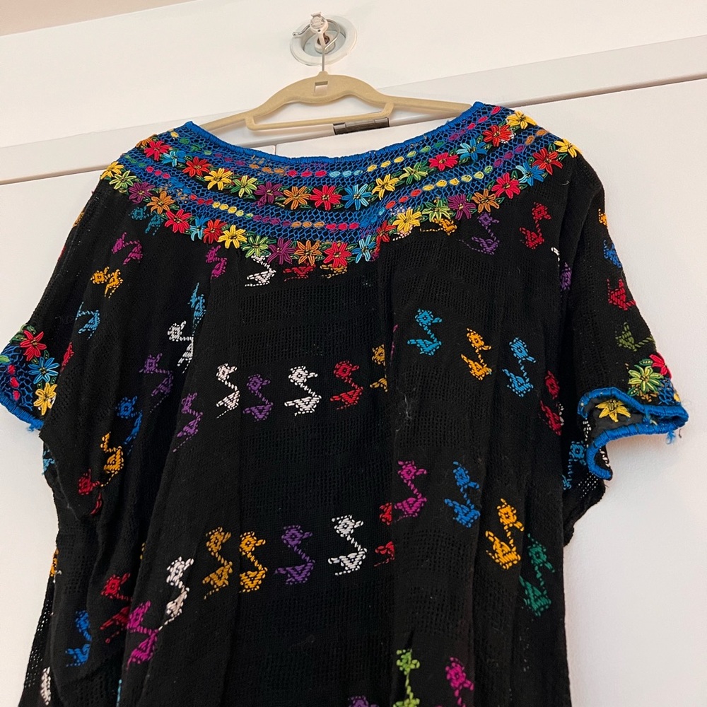Beautiful Mexican embroidered tunic